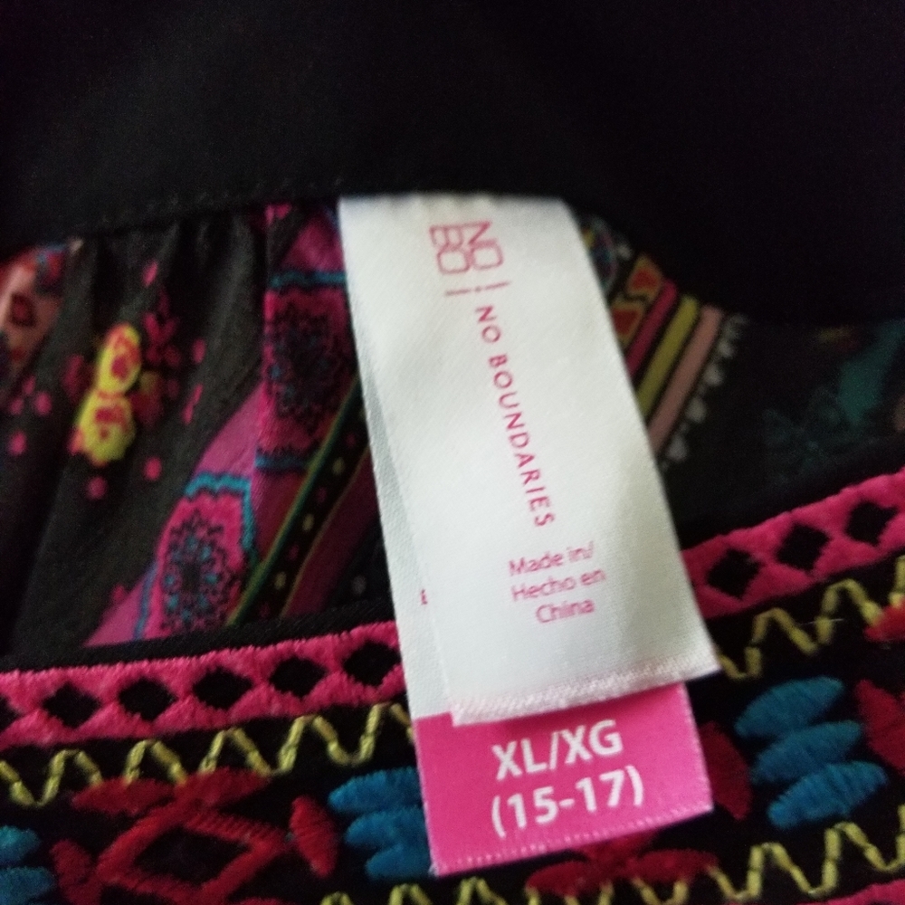 3 for 20. Ladies top,  XL. - Picture 4 of 6